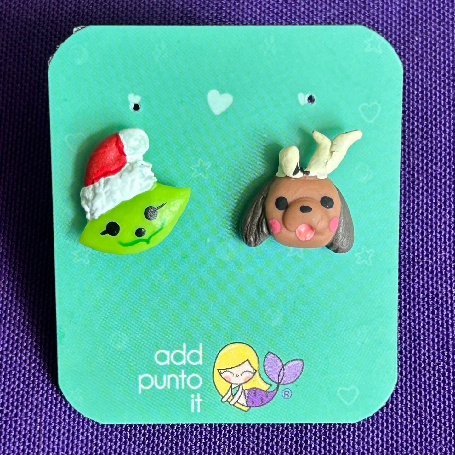 Aretes · Grinch y Max 2025