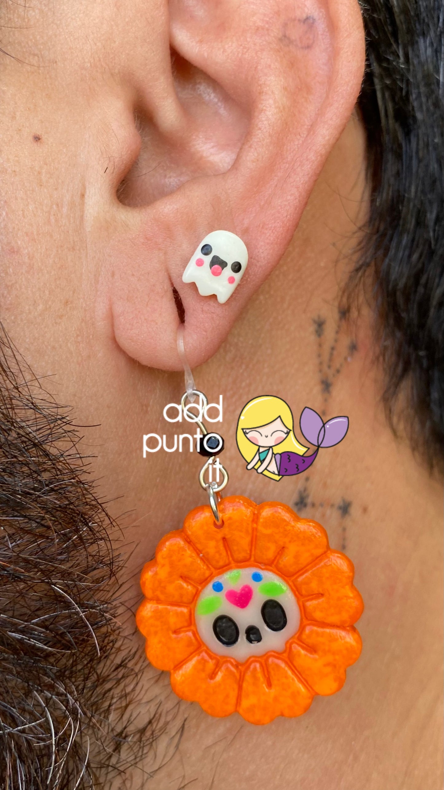 Aretes de Gancho · Cempasúchil centro de Calaverita de azúcar 🌼💀(Neón y Brillan en la obscuridad)(colección LIMITADA 2024)