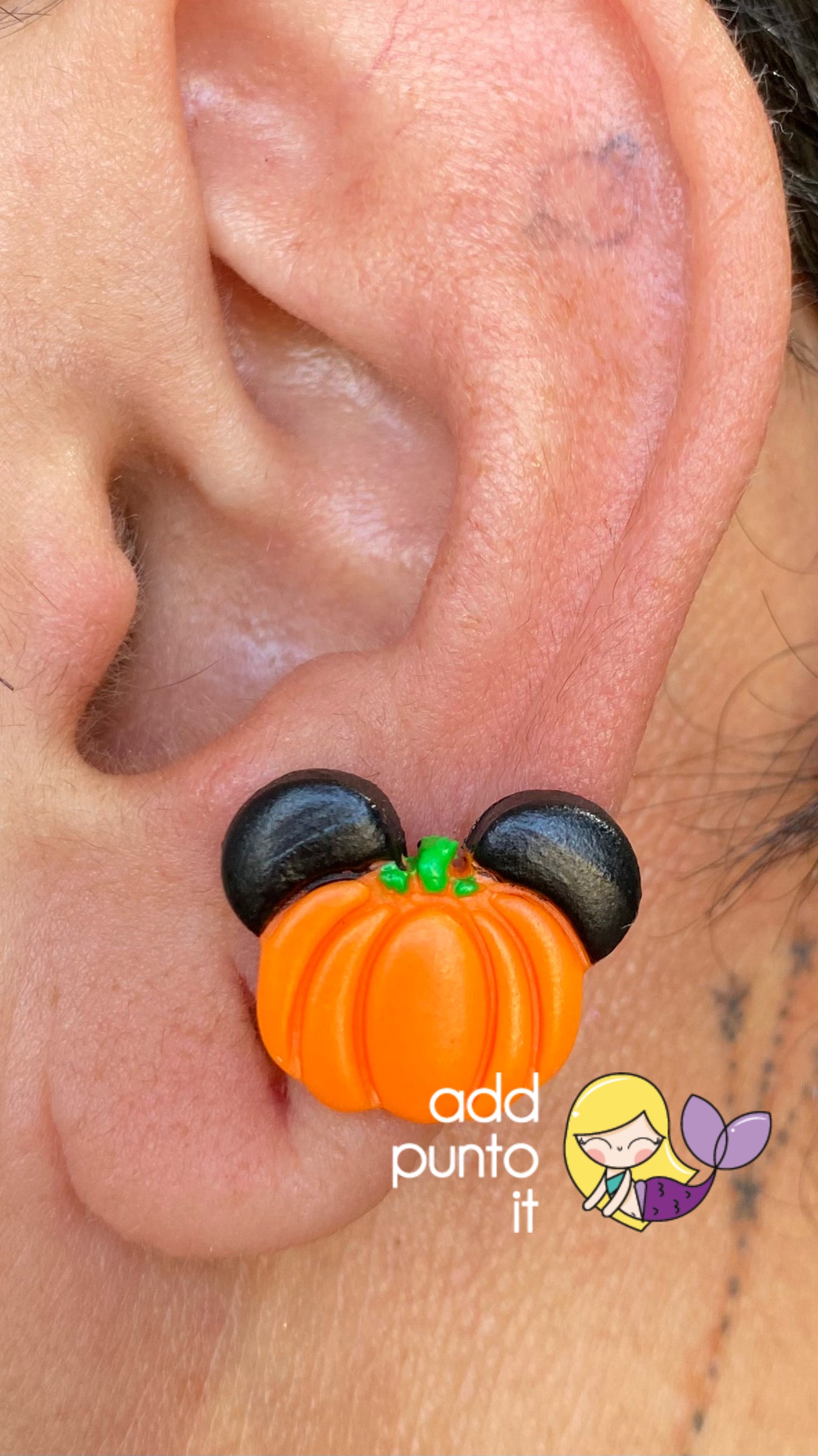 Aretes · Mickey calabaza 🎃 (Neón)(colección LIMITADA 2024)