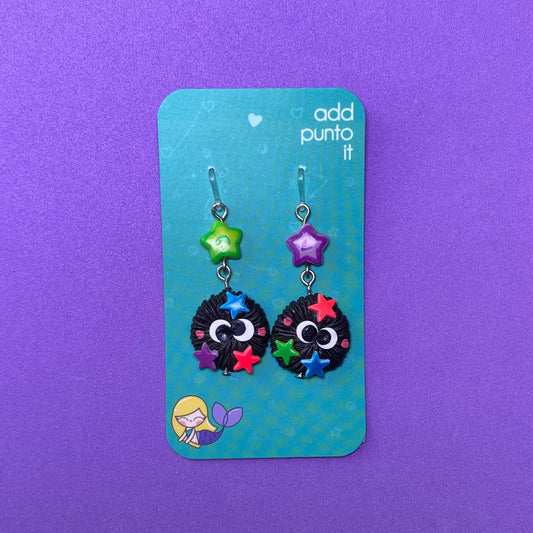 Aretes de gancho · Conejos de Polvo / Susuwatari ( Studio Ghibli) NEÓN