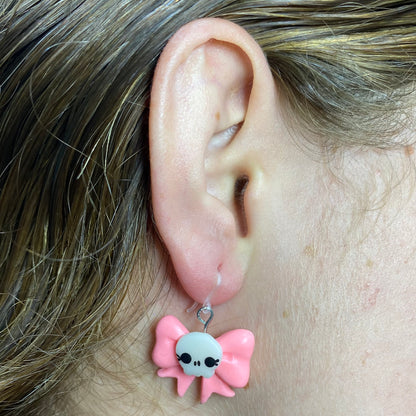 Arete de gancho · Pink Emo Skull 2025 (PREVENTA)