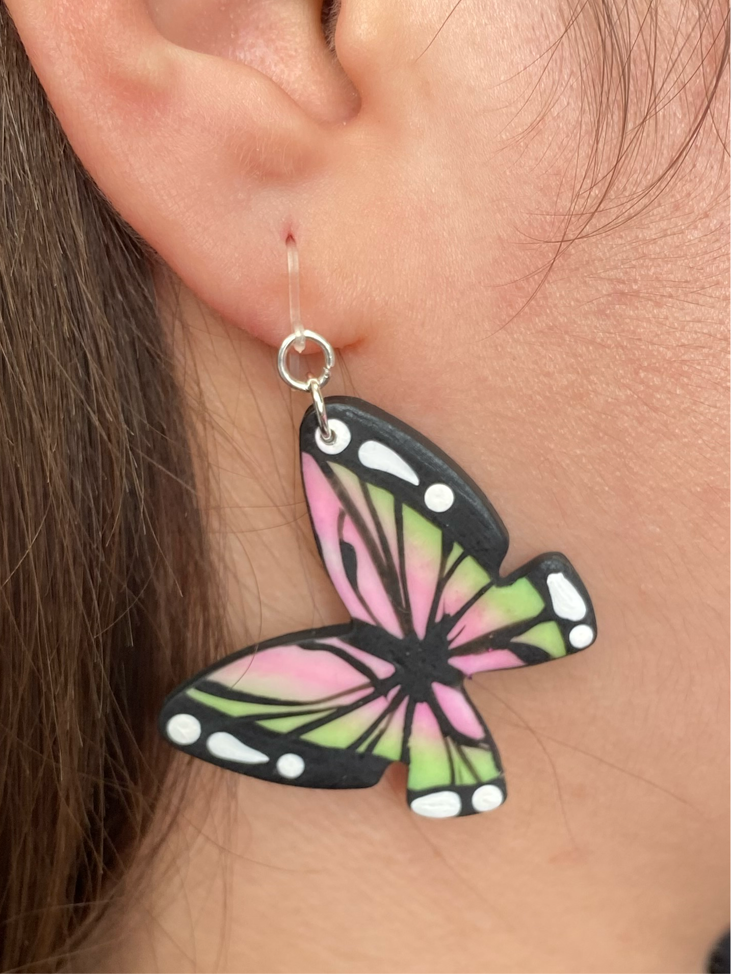 Aretes · Mariposa Shinobu G